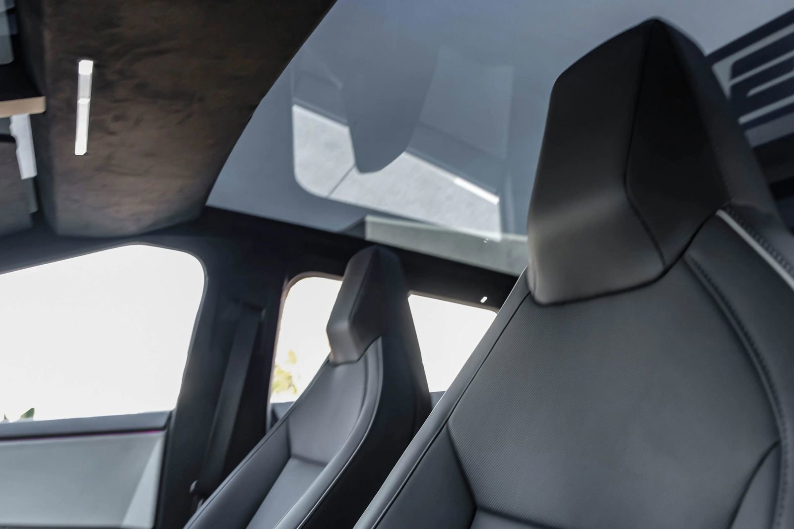 Used 2024 Tesla Cybertruck Cyberbeast AWD/4WD image 28