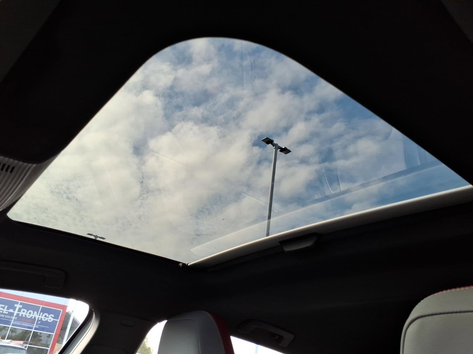 New 2026 Volkswagen GTI SE image 9