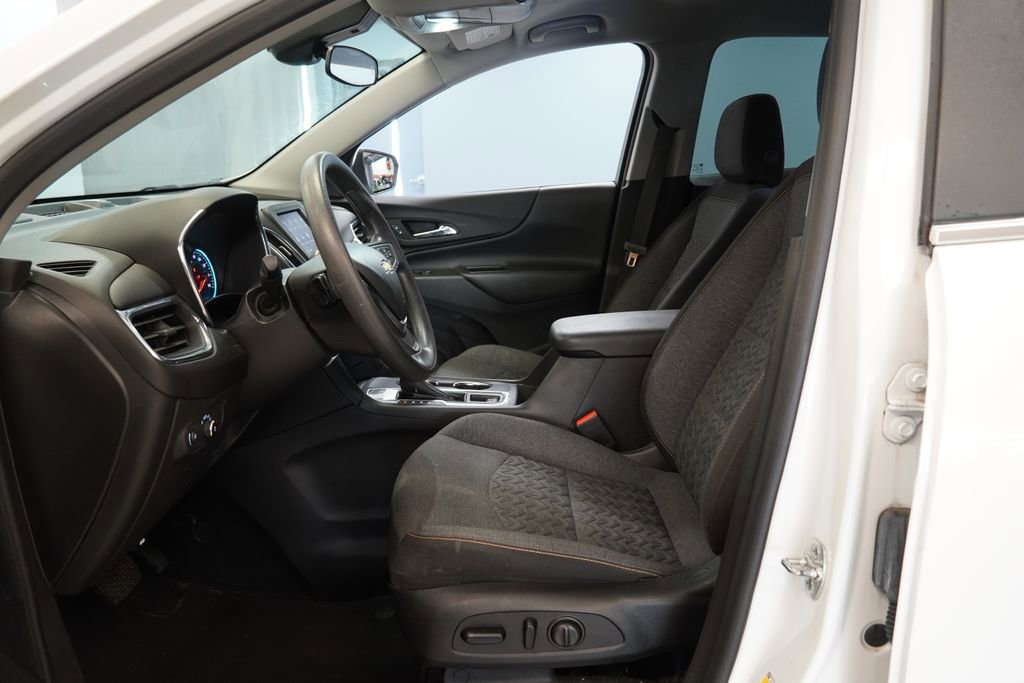 Used 2023 Chevrolet Equinox LT FWD image 5