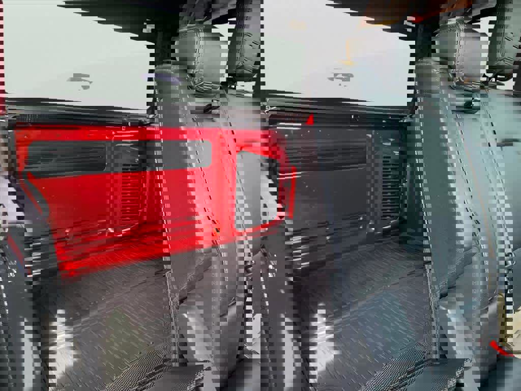 Used 2024 Ford Bronco Wildtrak image 31