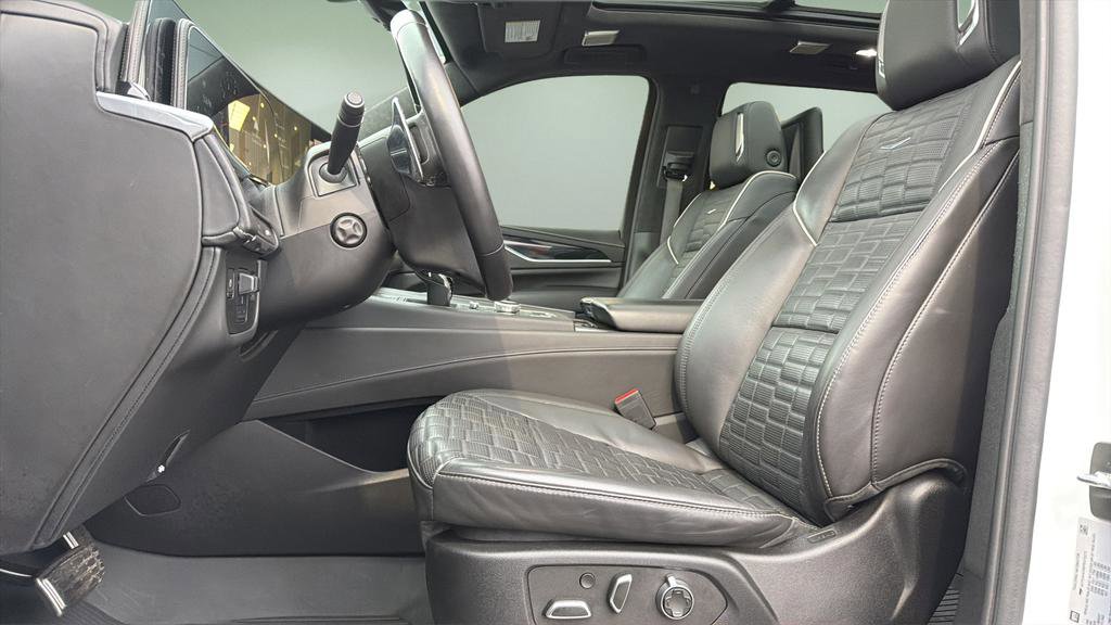 Used 2023 Cadillac Escalade V image 26