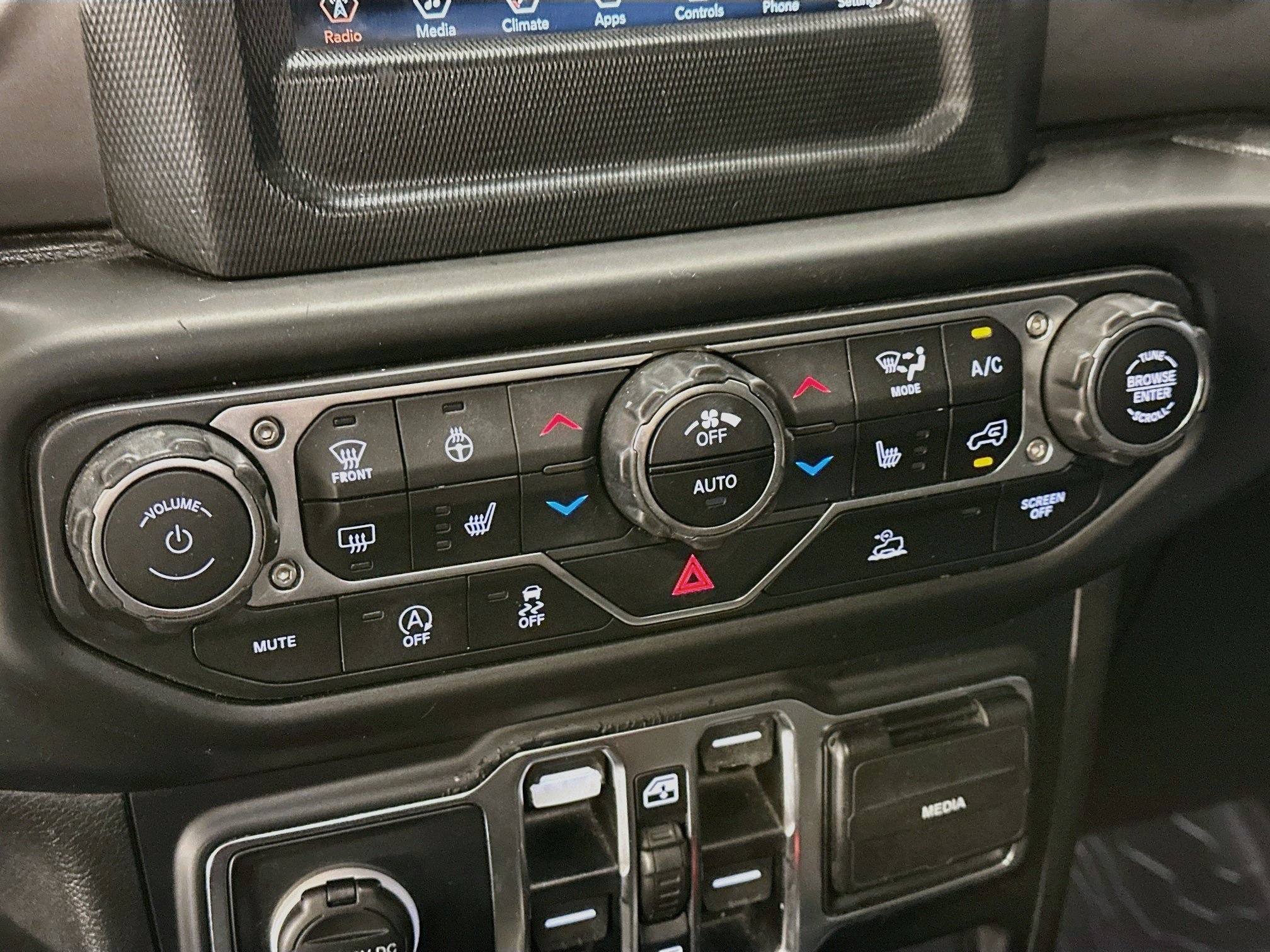 Used 2020 Jeep Gladiator Sport w/ Quick Order Package 24S AWD/4WD image 23
