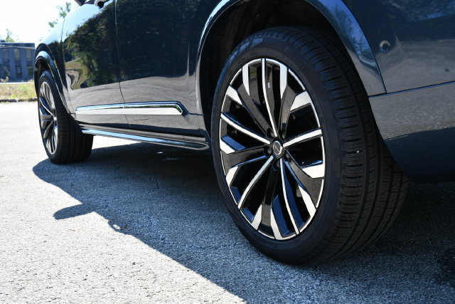 New 2026 Volvo XC90 B6 Plus w/ Protection Package Premier AWD/4WD image 9
