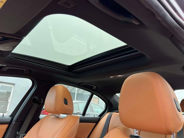 Used 2022 BMW 330e xDrive w/ Driving Assistance Package AWD/4WD image 26