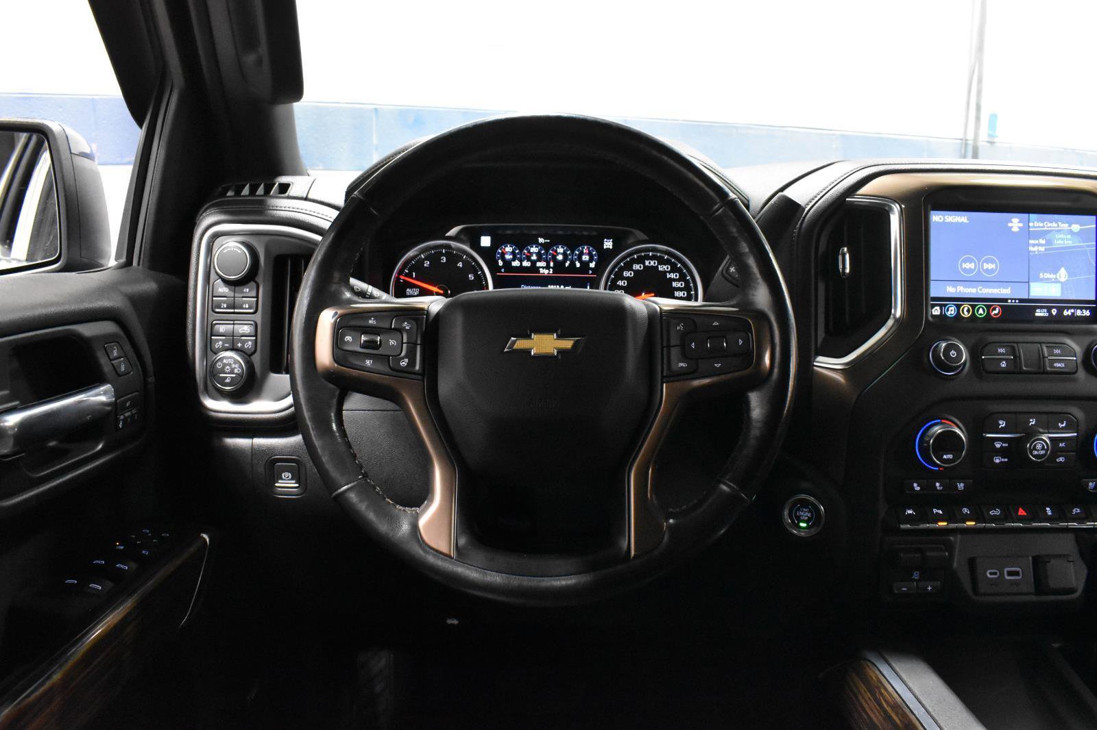 Used 2019 Chevrolet Silverado 1500 High Country w/ High Country Premium Package AWD/4WD image 9