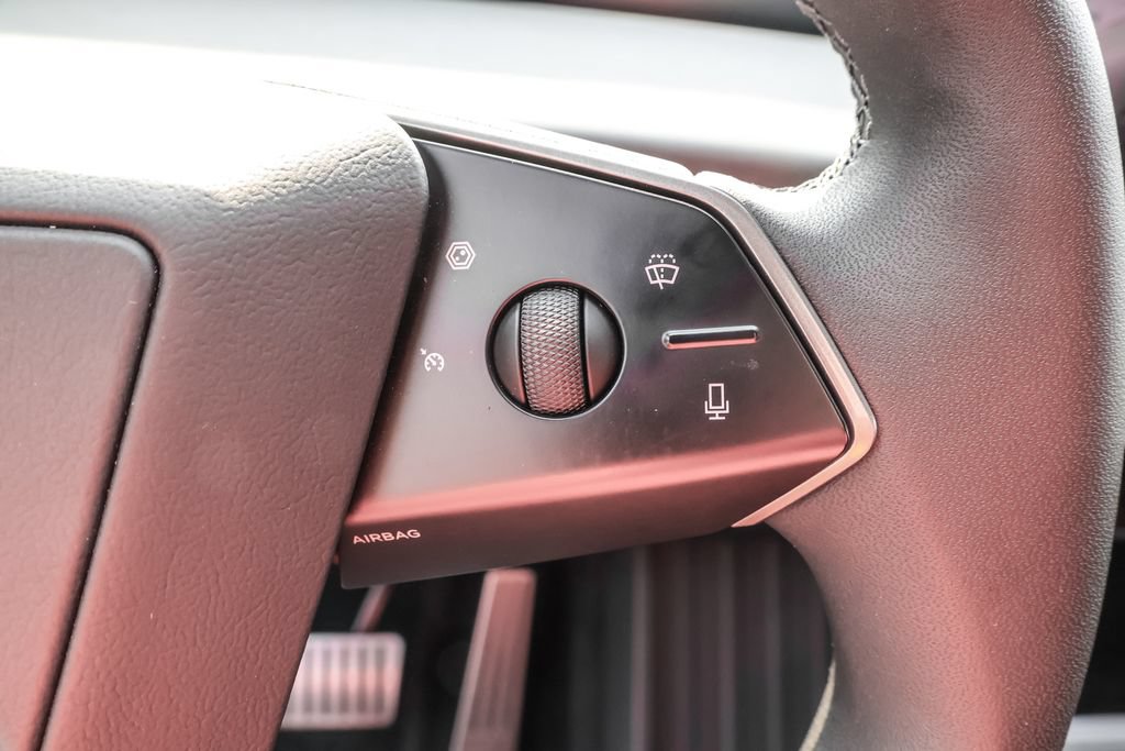 Used 2024 Tesla Cybertruck AWD Crew Cab image 19