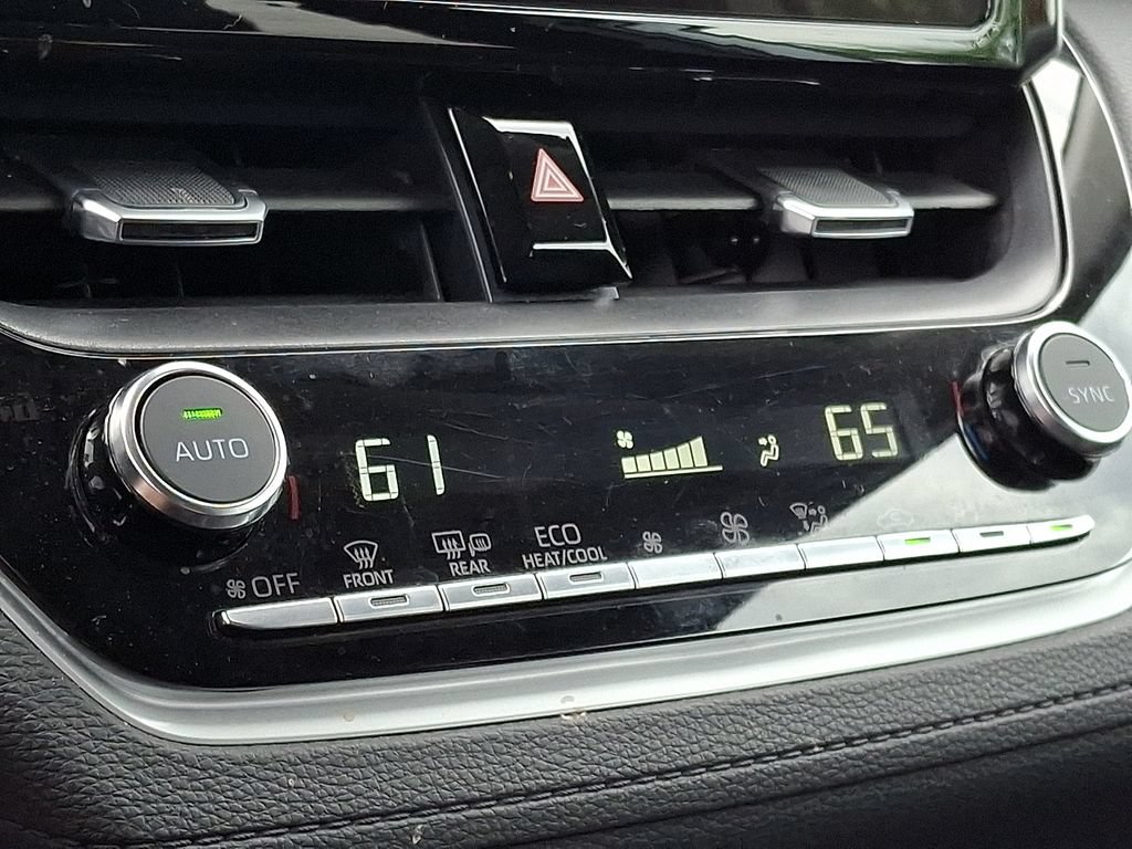 Certified 2025 Toyota Corolla Cross XLE AWD/4WD image 19