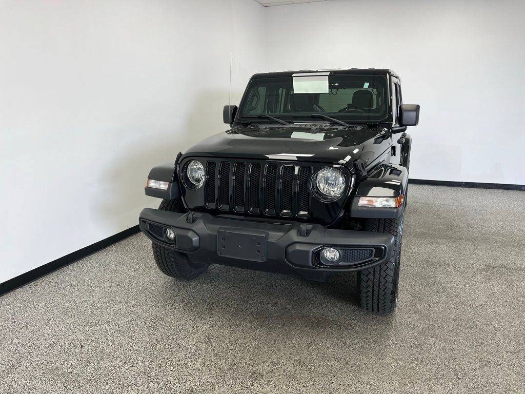Used 2022 Jeep Wrangler Unlimited Sahara image 3