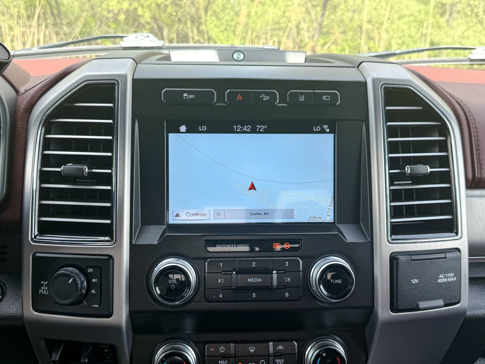 Certified 2019 Ford F250 Platinum w/ Platinum Ultimate Package AWD/4WD image 26