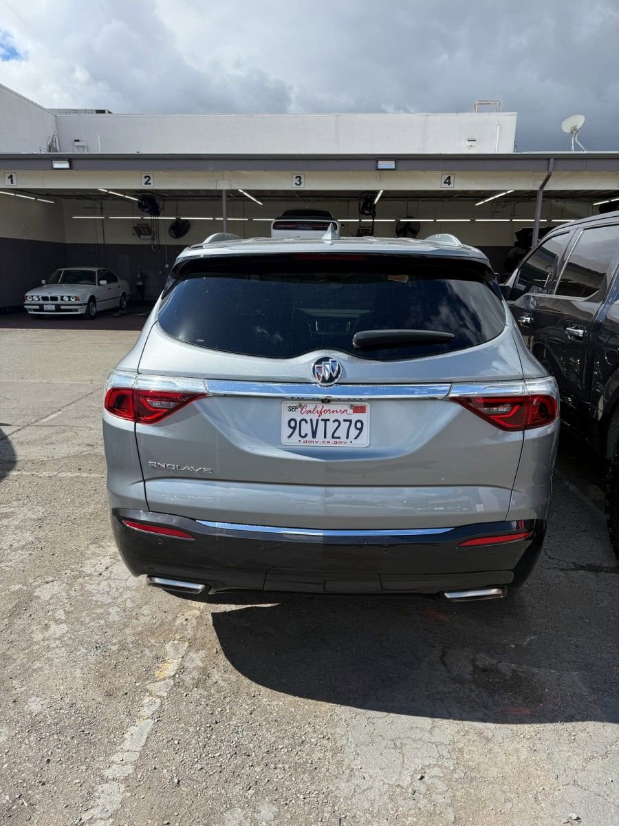 Used 2023 Buick Enclave Essence FWD image 7