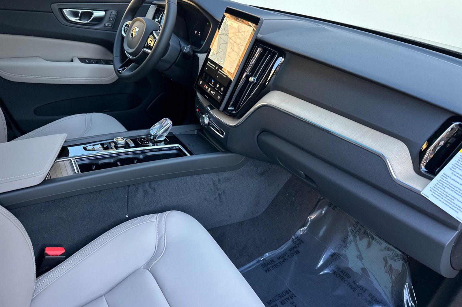 New 2026 Volvo XC60 B5 Plus w/ Climate Package image 13