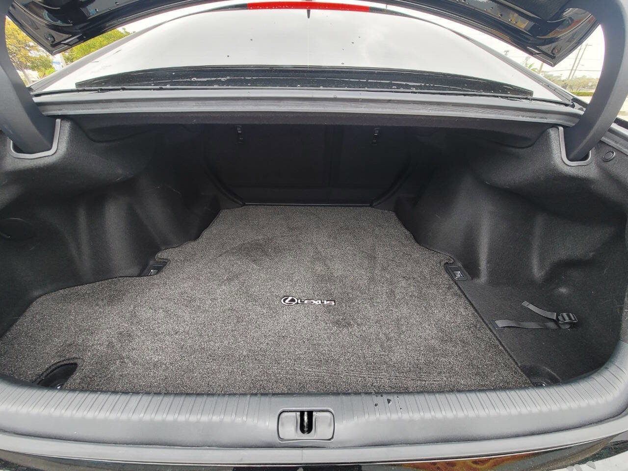 Used 2022 Lexus RC 350 F Sport image 10