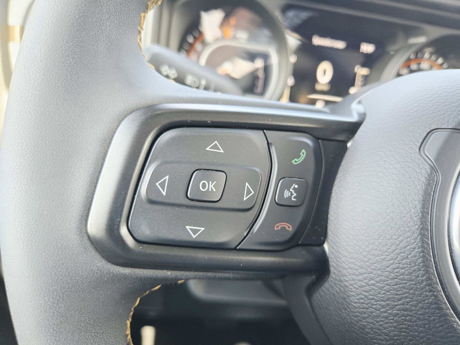 Used 2024 Jeep Gladiator Sport image 23