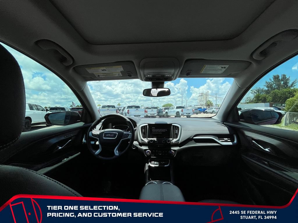 Used 2024 GMC Terrain SLT w/ Tech Package FWD image 30