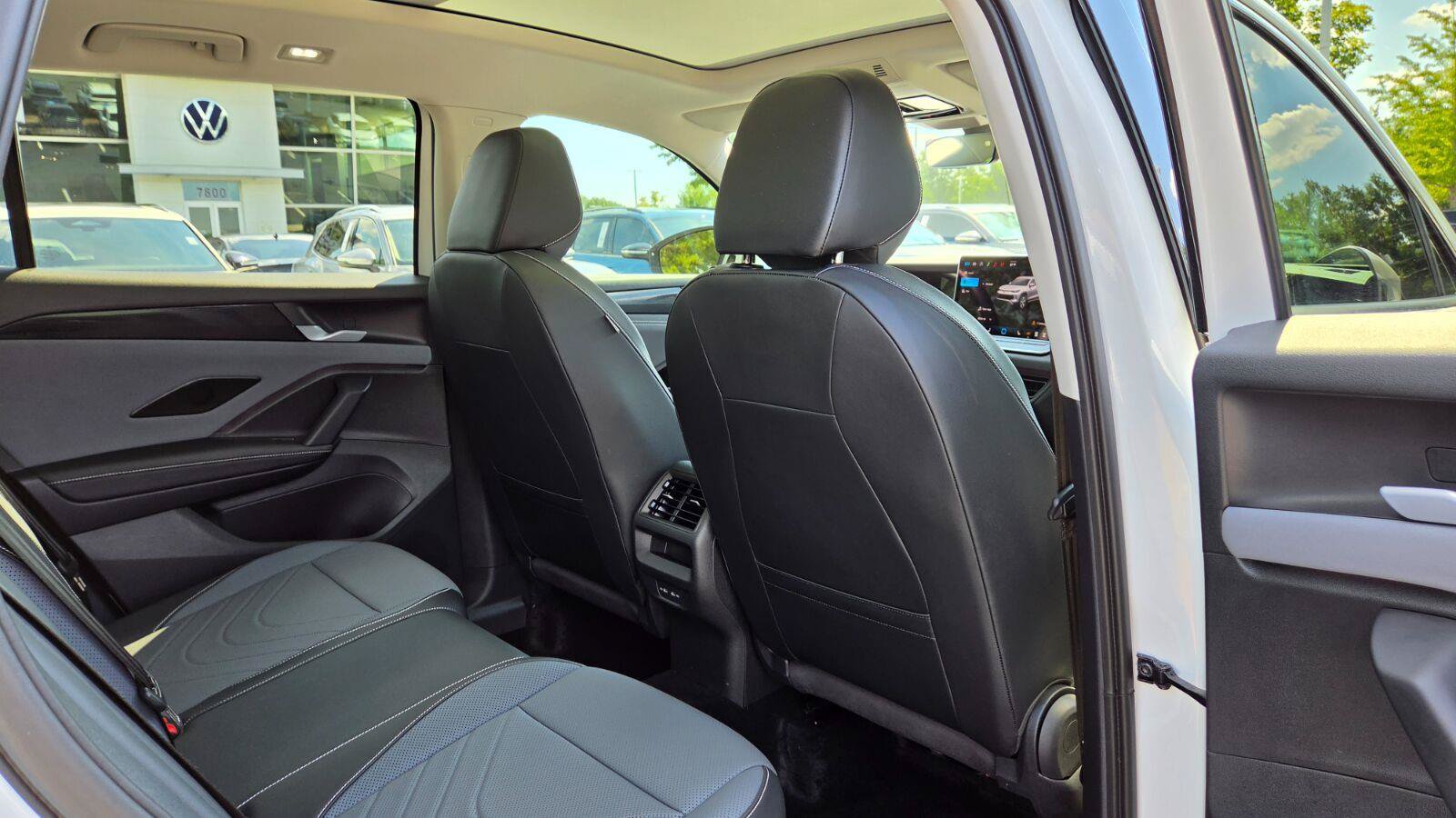 Certified 2026 Volkswagen Tiguan SE AWD/4WD image 48