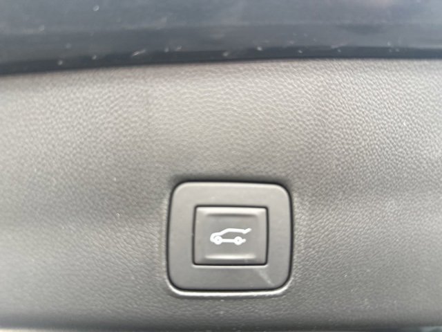 Used 2024 Chevrolet TrailBlazer RS w/ Convenience Package image 11