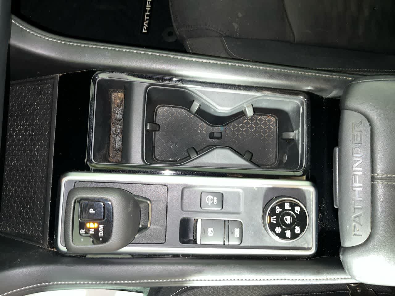 Used 2024 Nissan Pathfinder SV AWD/4WD image 21