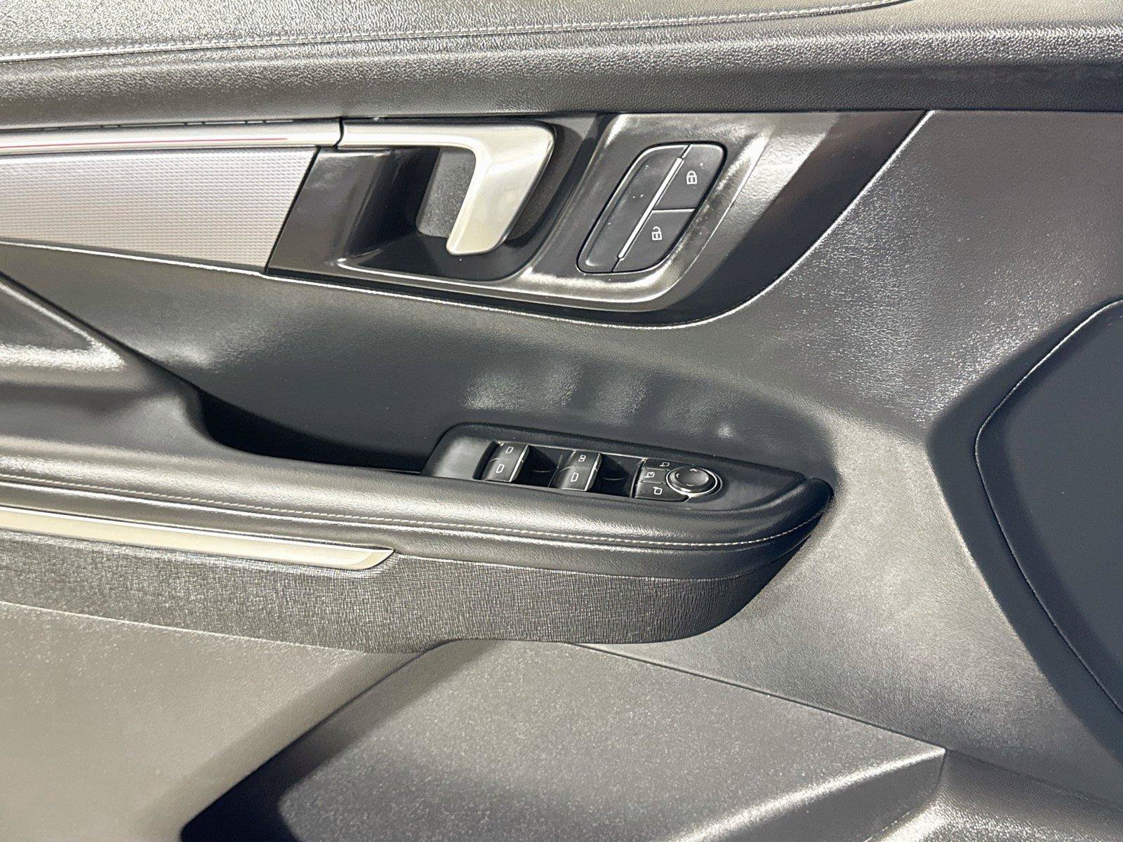Certified 2026 Buick Enclave Sport Touring FWD image 16