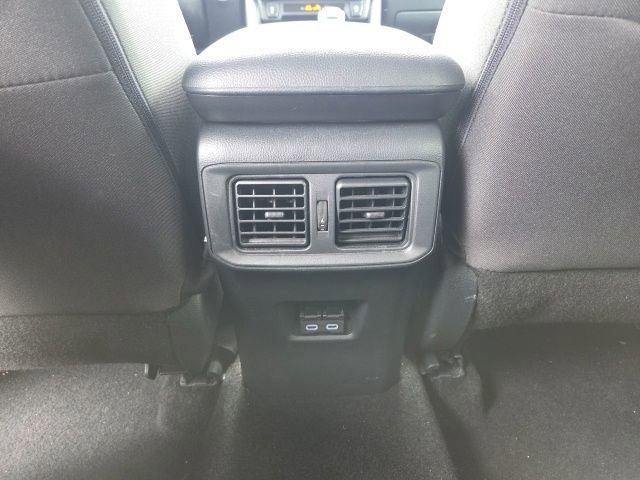 Used 2025 Toyota RAV4 XLE AWD/4WD image 22