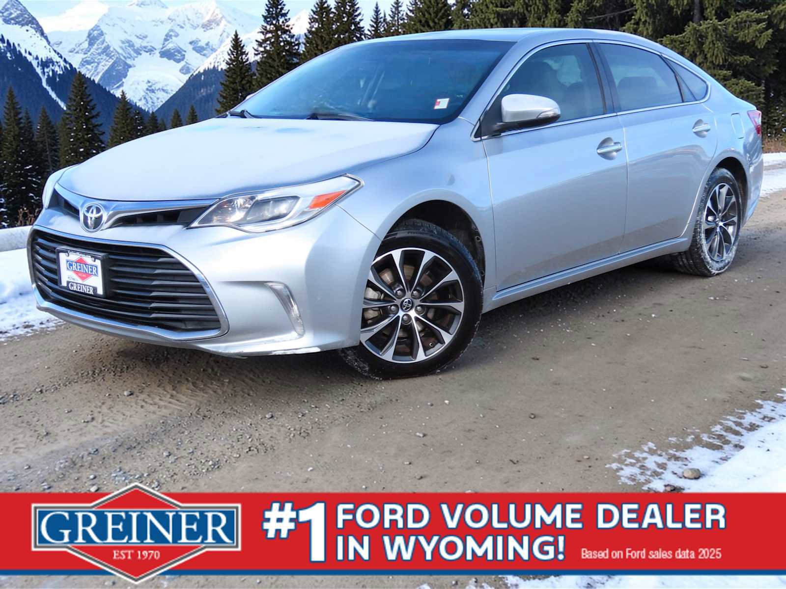 Used 2016 Toyota Avalon XLE image 1