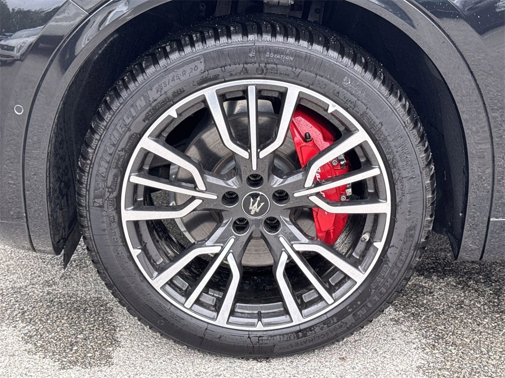 New 2024 Maserati Grecale GT image 9