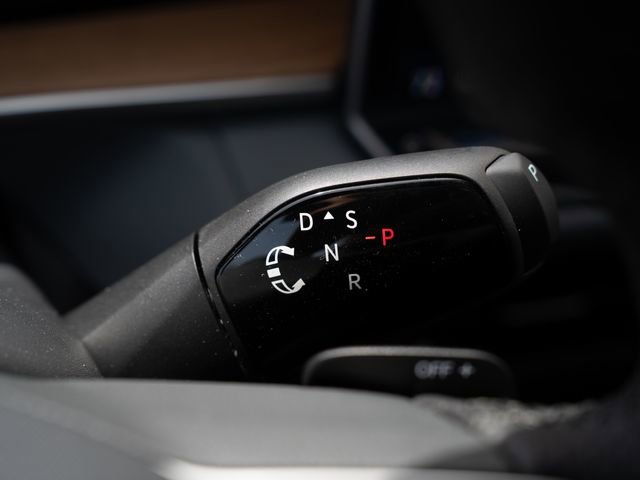 New 2026 Volkswagen Tiguan SE R-Line AWD/4WD image 12