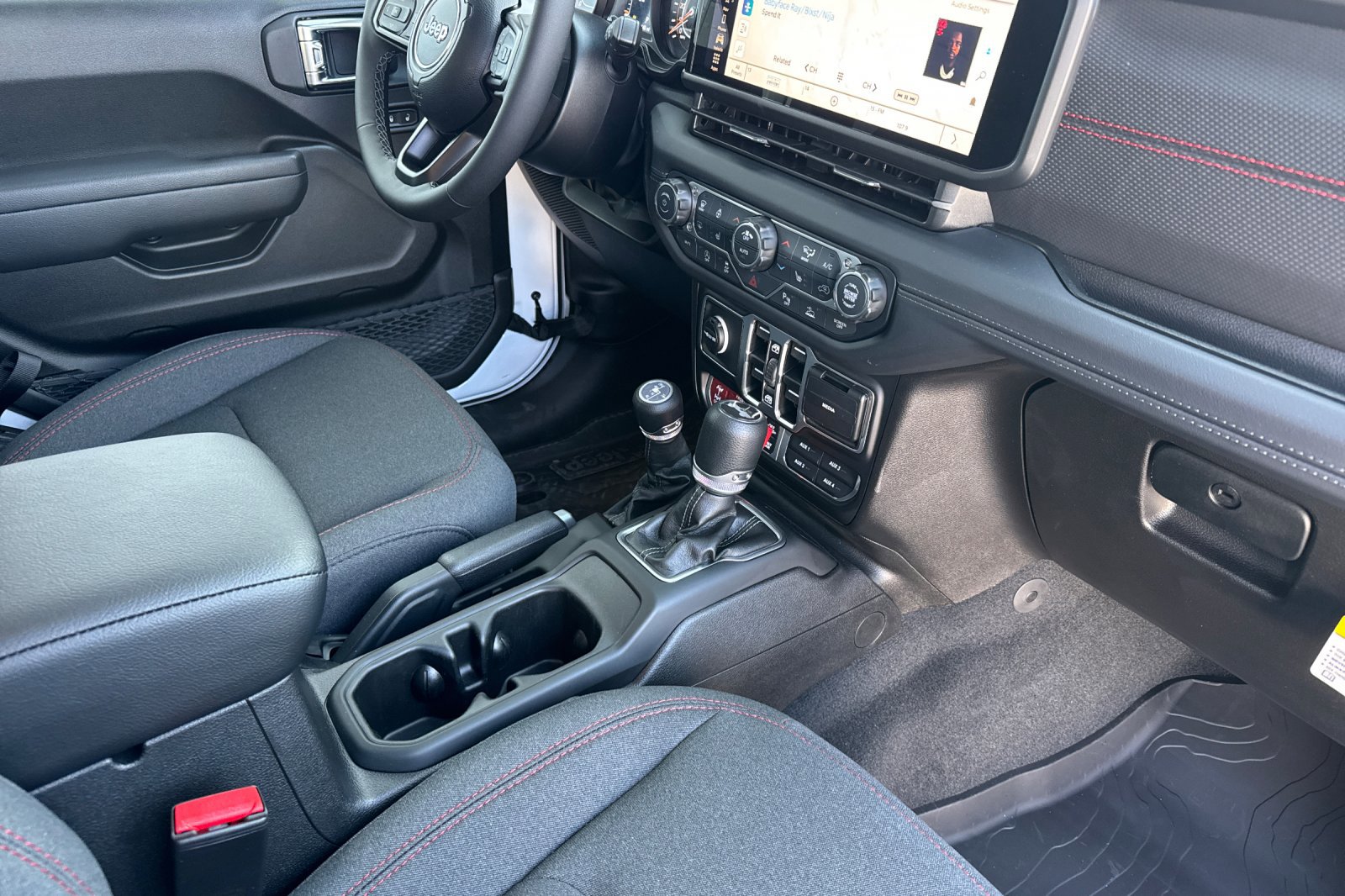 New 2026 Jeep Wrangler Unlimited Rubicon w/ Safety Group image 14