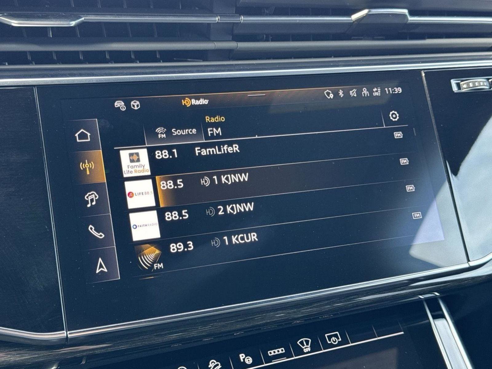 Certified 2025 Audi Q8 Prestige w/ Prestige Package AWD/4WD image 16