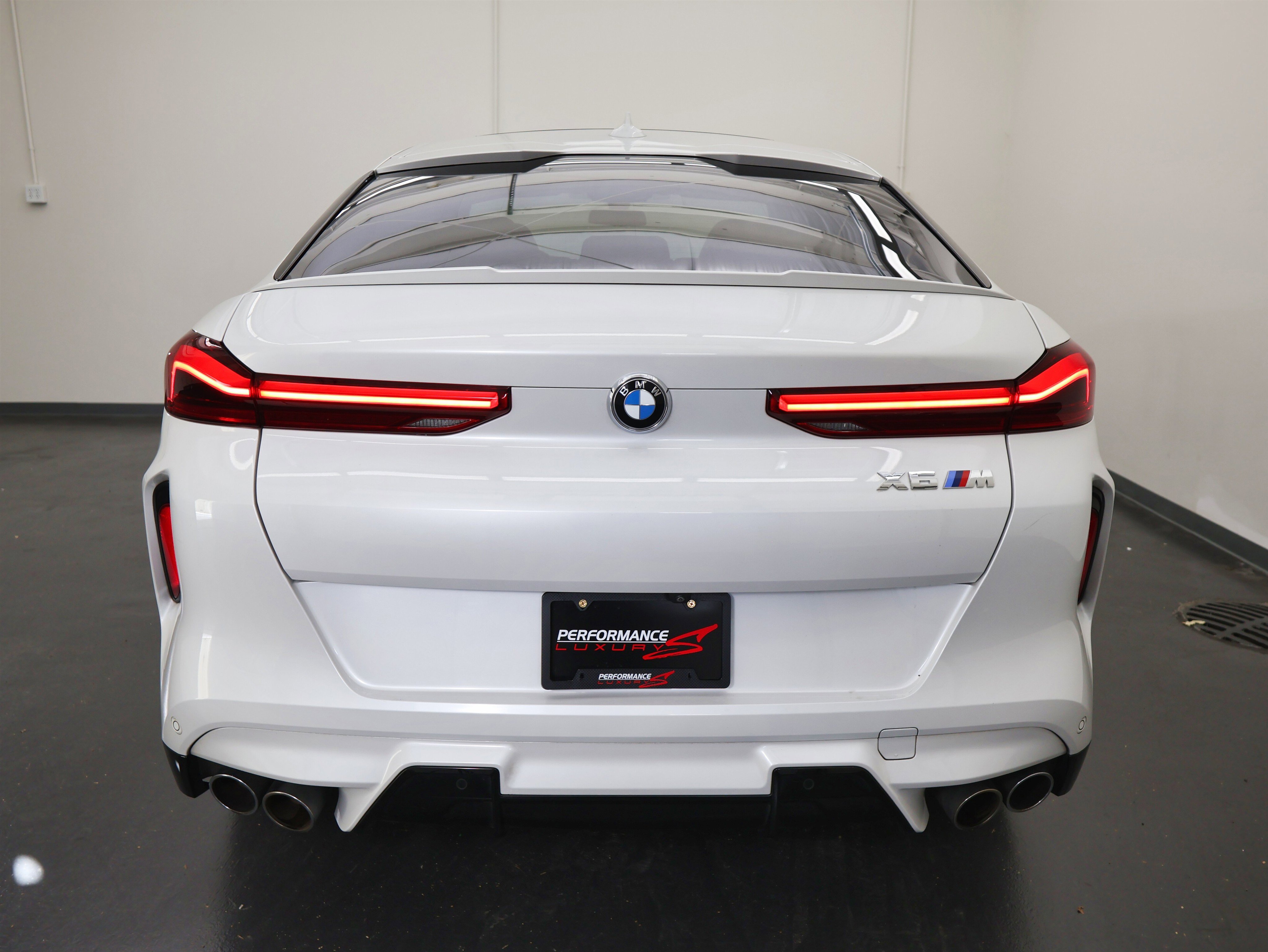 Used 2021 BMW X6 M w/ Executive Package image 4