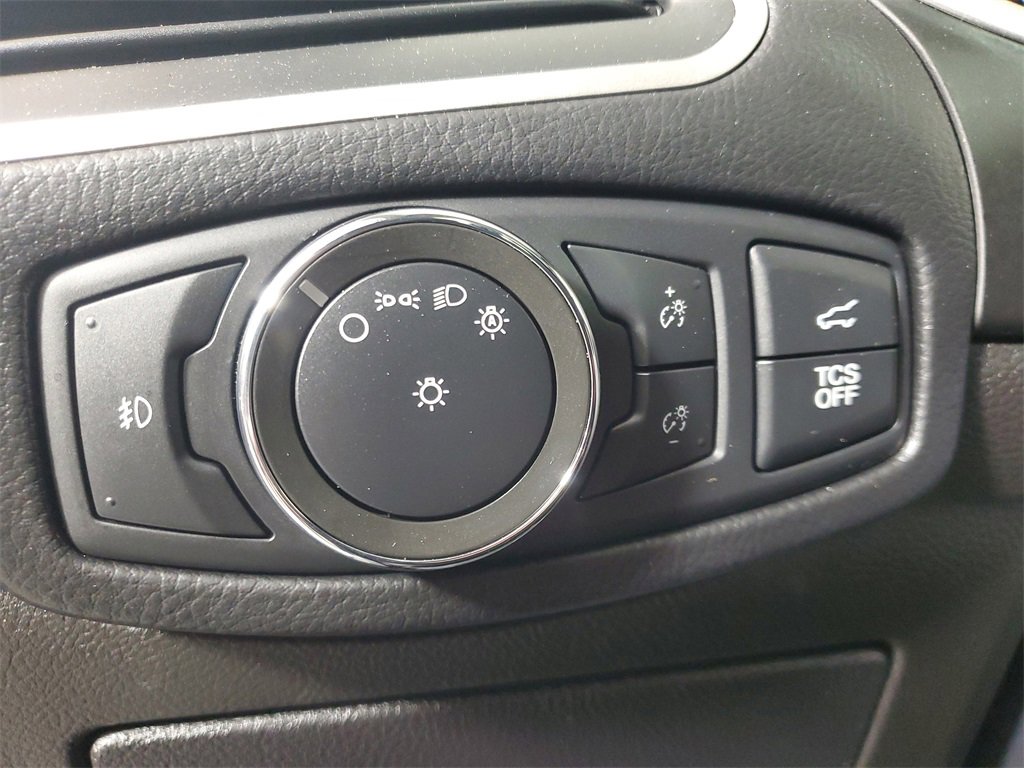 Used 2021 Ford Edge SEL w/ Convenience Package image 13