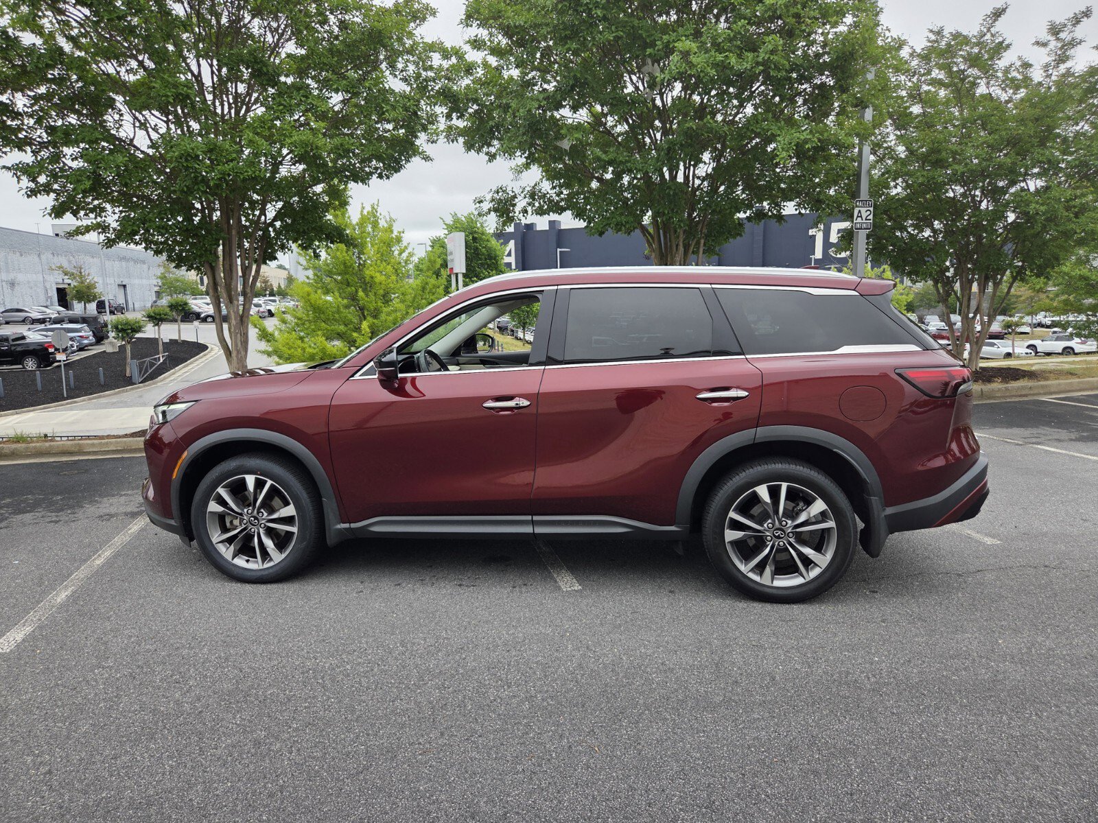 Used 2023 INFINITI QX60 Luxe w/ Cargo Package AWD/4WD image 9