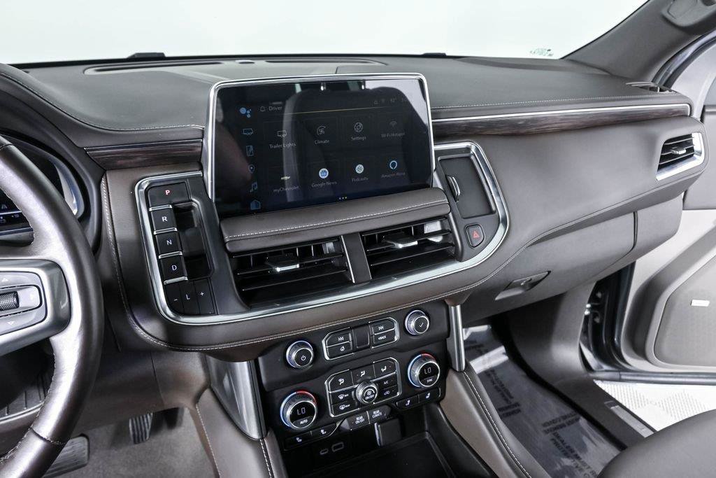 Used 2022 Chevrolet Suburban LT w/ LT Signature Plus Package RWD image 15