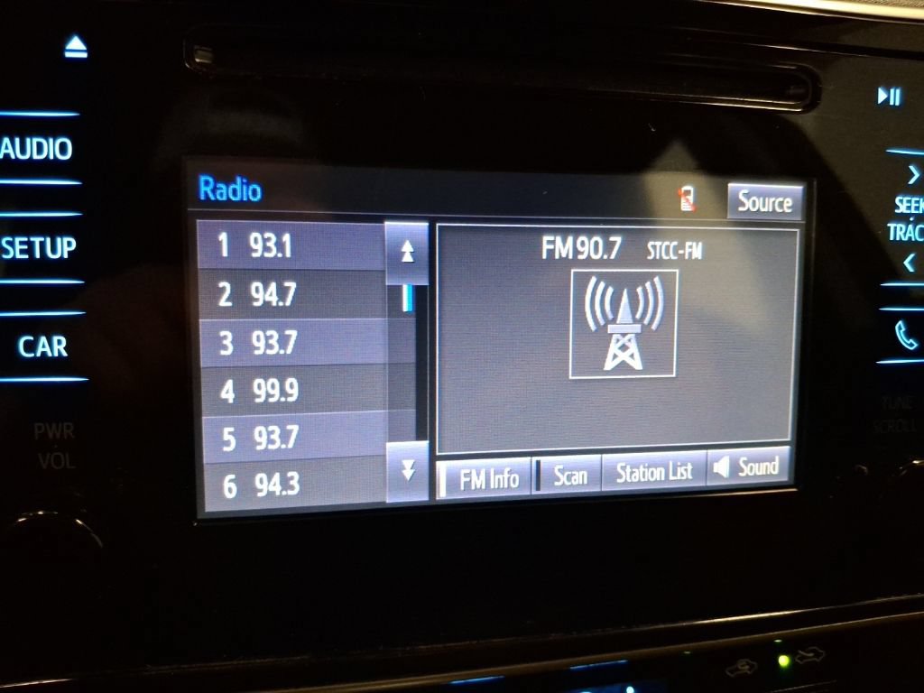Used 2018 Toyota Corolla LE FWD image 20