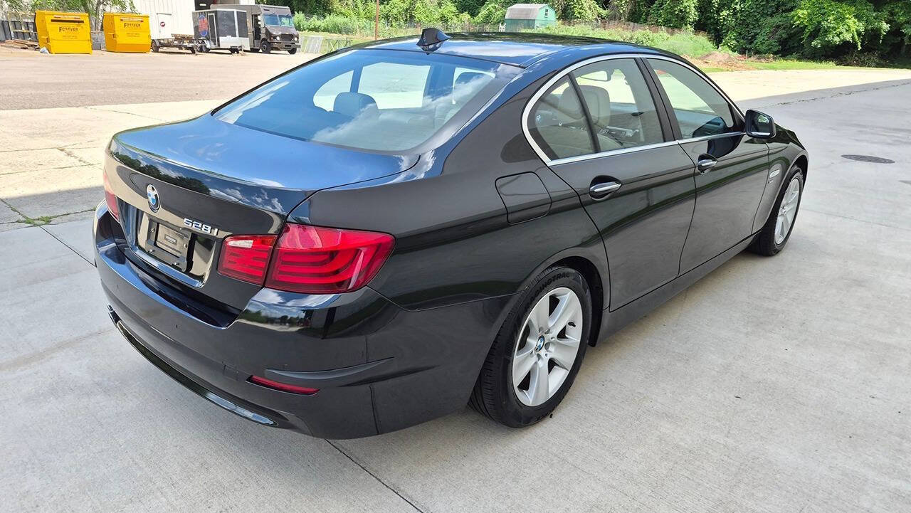 Used 2012 BMW 528i xDrive Sedan AWD/4WD image 7