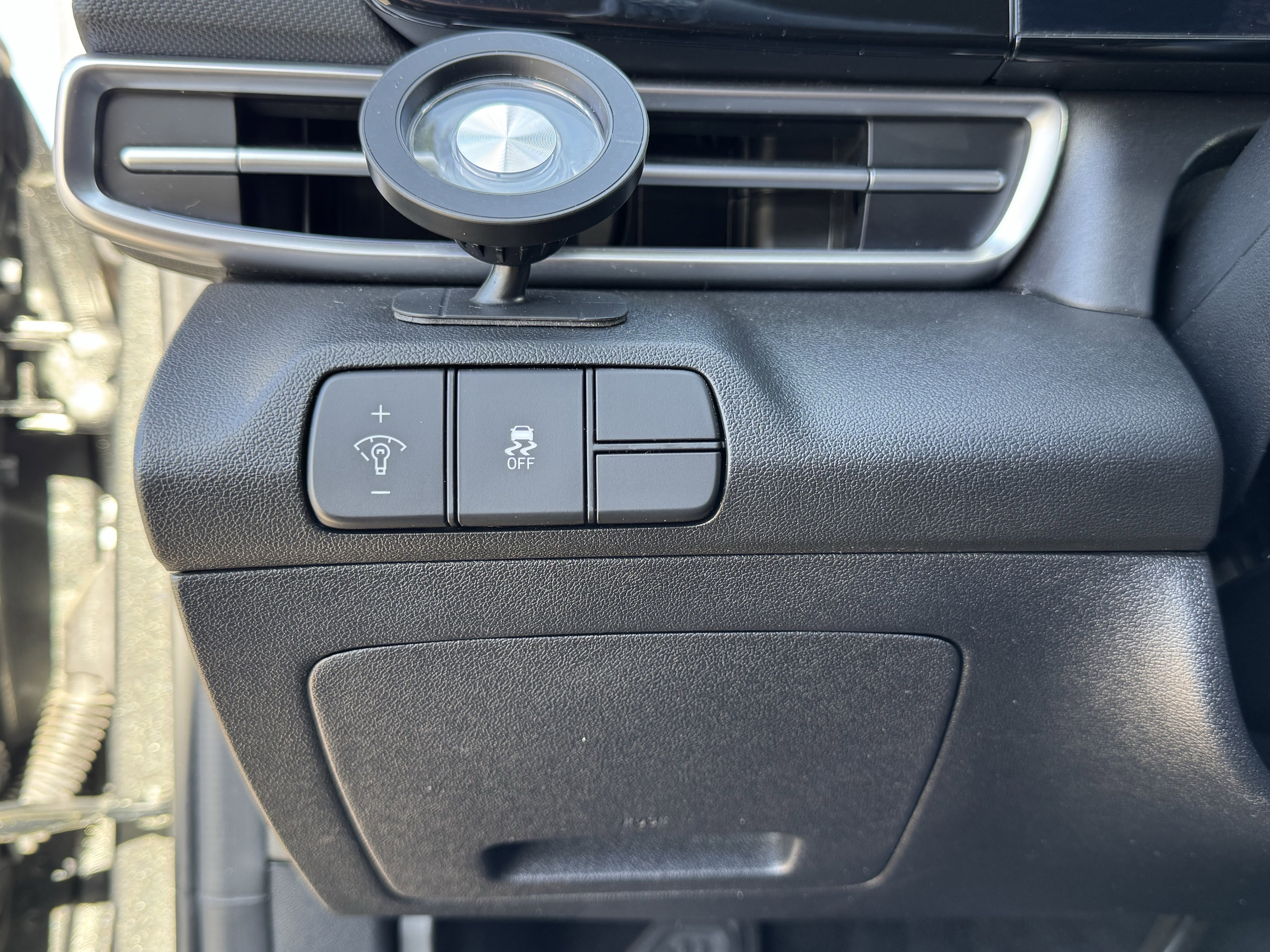 Used 2024 Hyundai Elantra SEL image 29