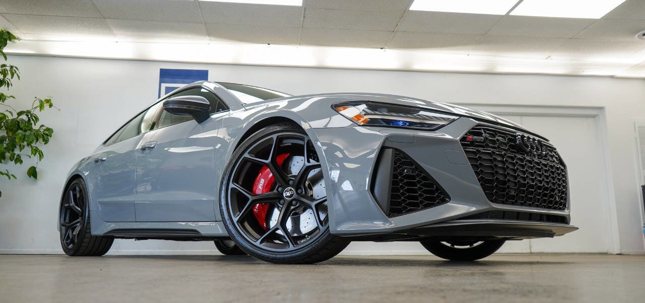 Used 2025 Audi RS 7 Performance AWD/4WD image 29