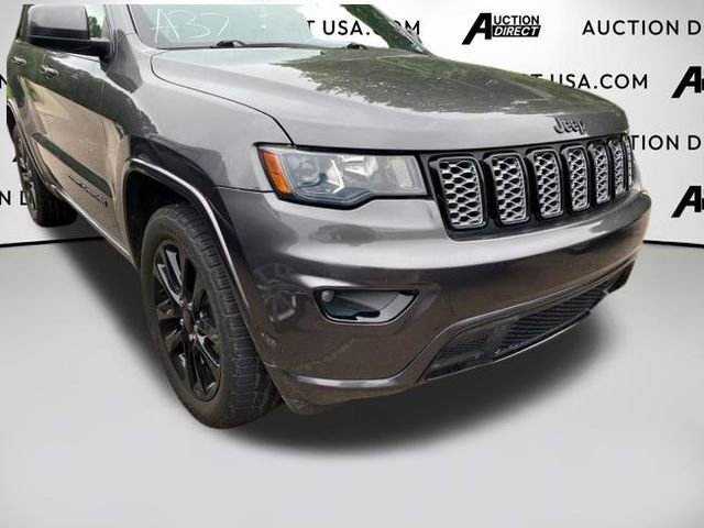 Used 2017 Jeep Grand Cherokee Altitude RWD image 5