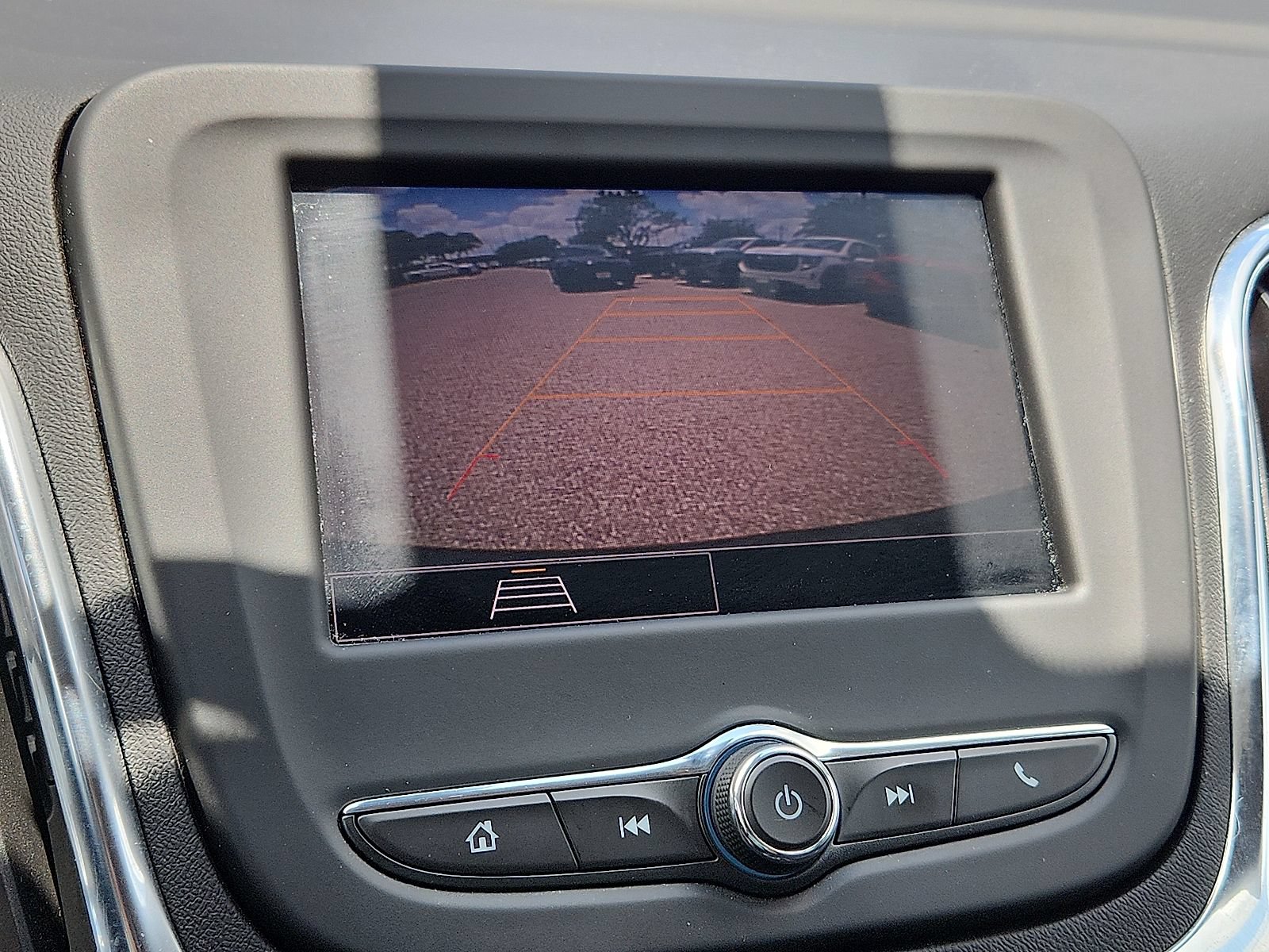 Used 2024 Chevrolet Equinox LT w/ LPO, Floor Liner Package FWD image 15