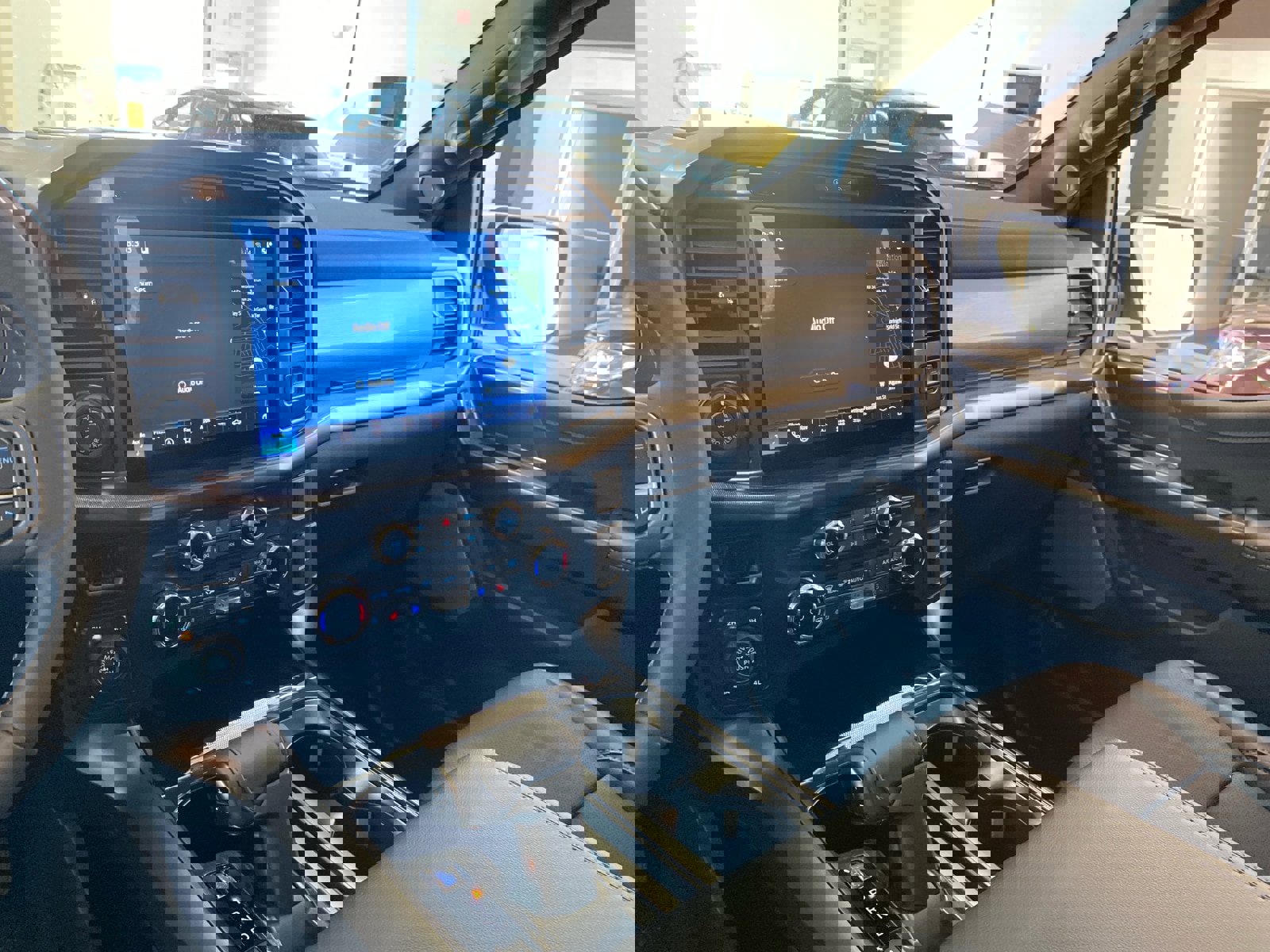 New 2026 Ford F150 Lariat w/ Equipment Group 501A Mid AWD/4WD image 13