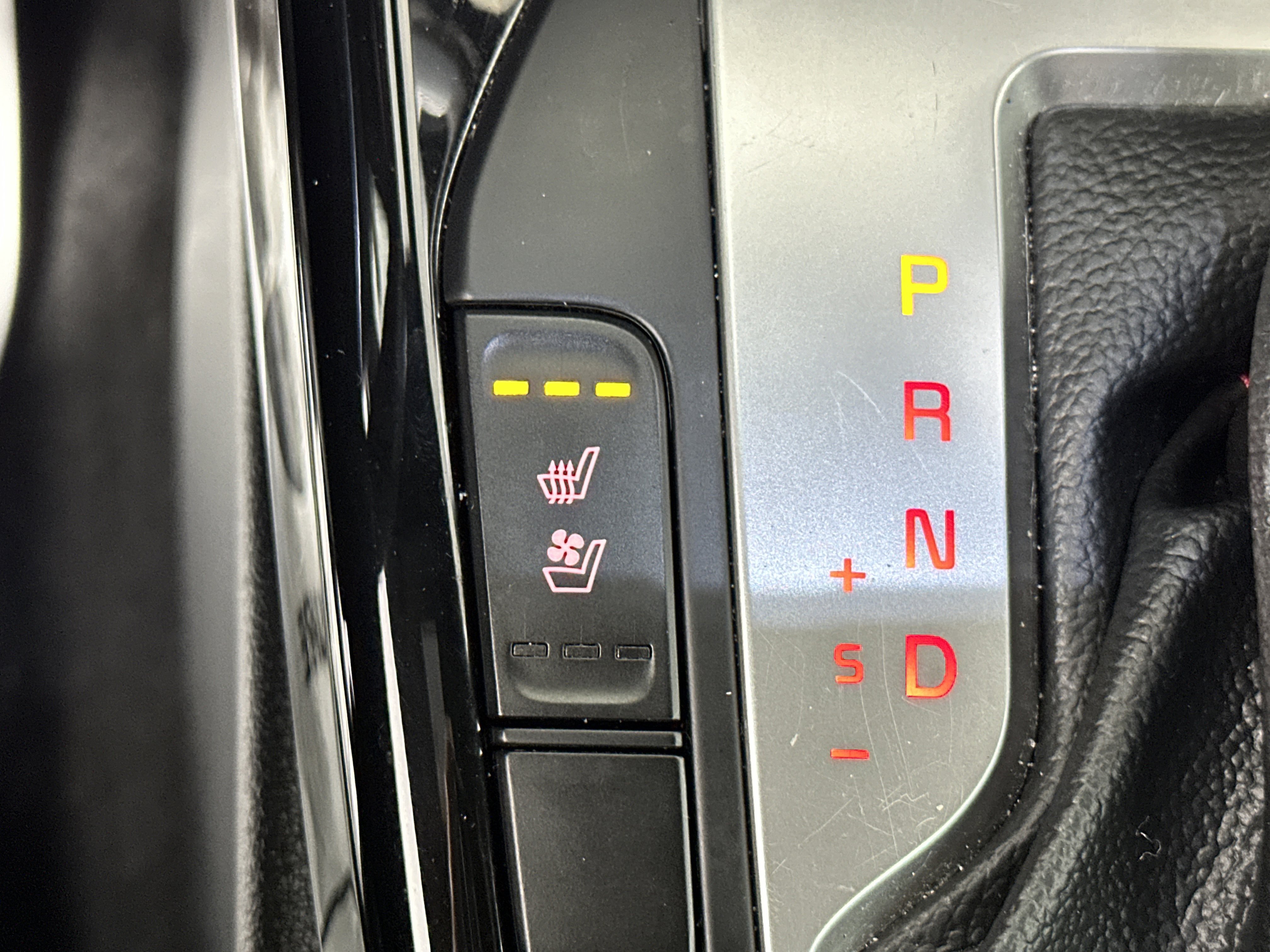 Used 2023 Kia Forte GT w/ GT2 Package image 26