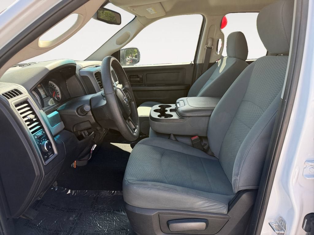 Used 2018 RAM 1500 Express AWD/4WD image 9