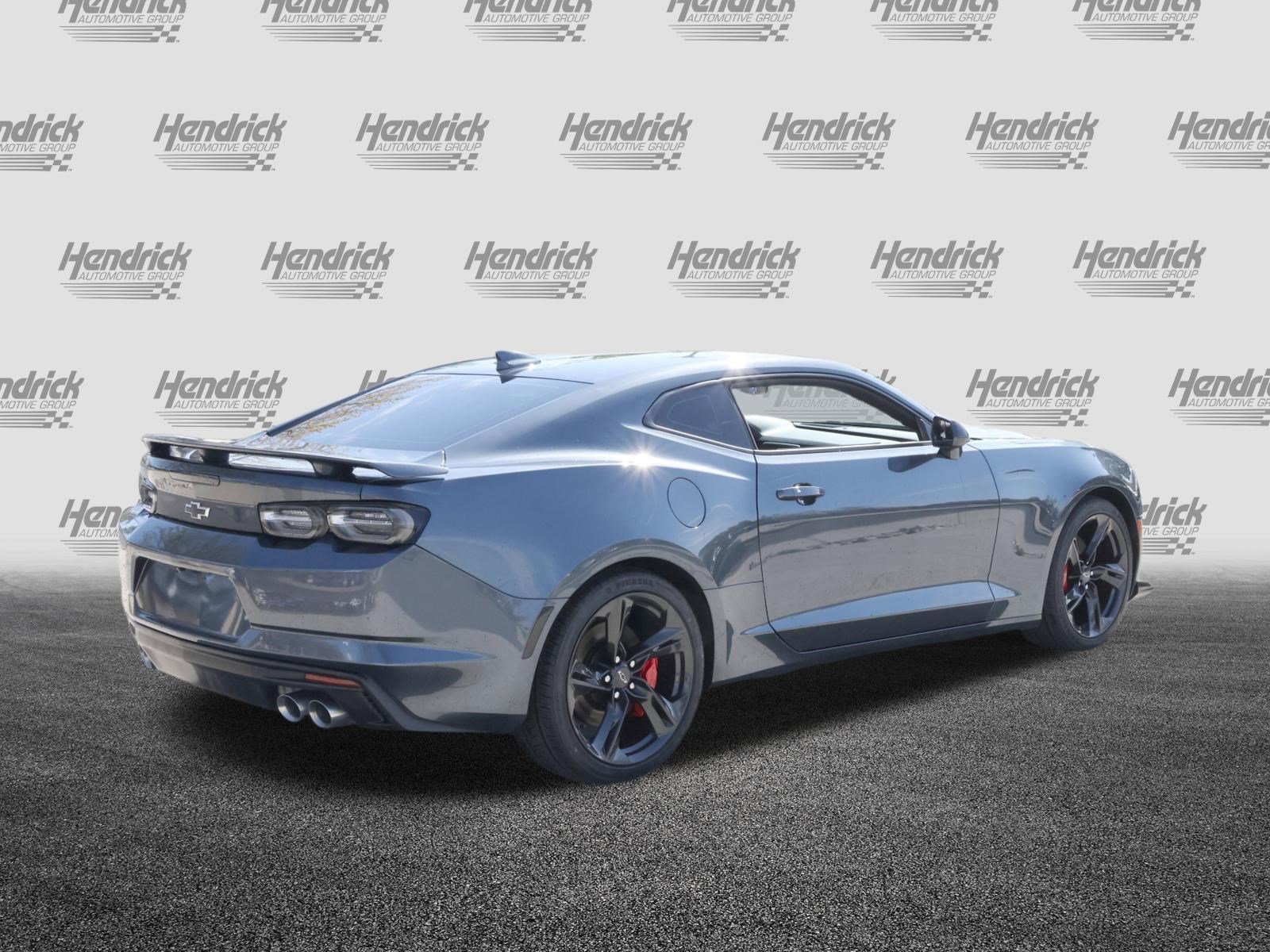 Used 2020 Chevrolet Camaro SS RWD image 9