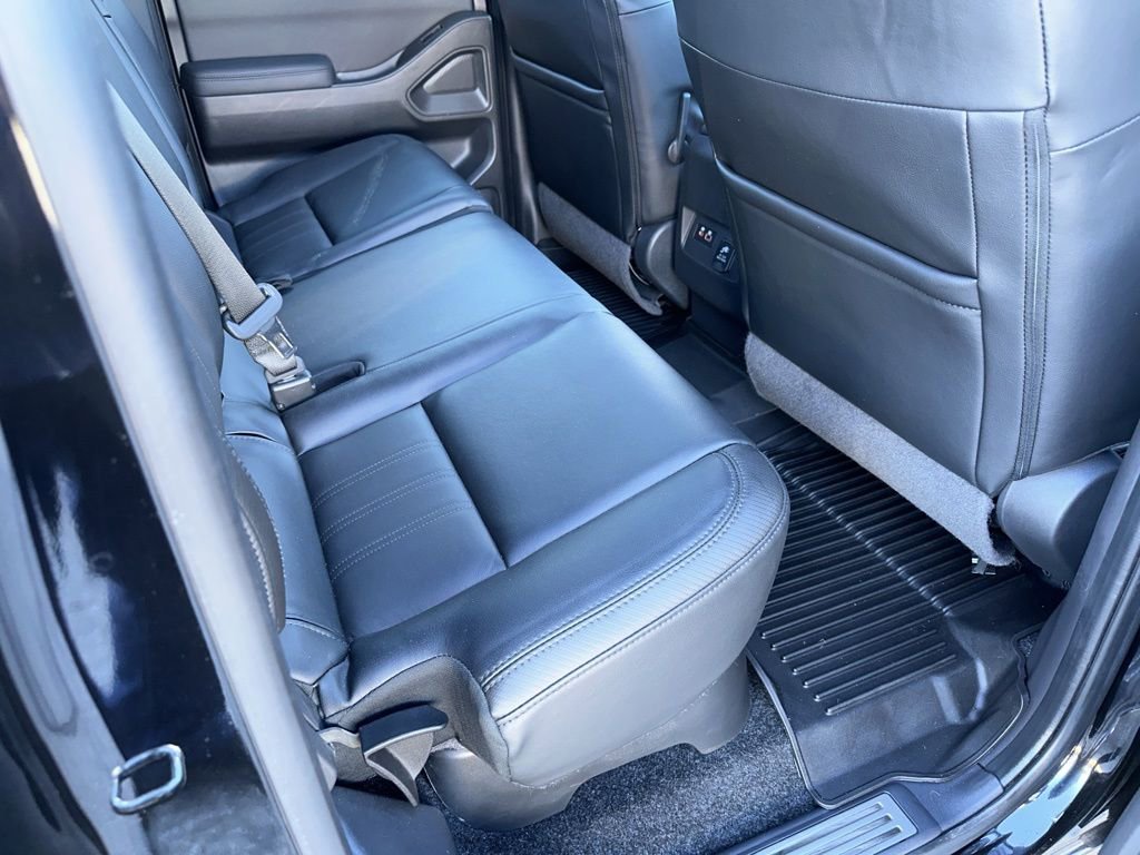 Used 2022 Nissan Frontier PRO-4X w/ Pro-4X Premium Package image 23