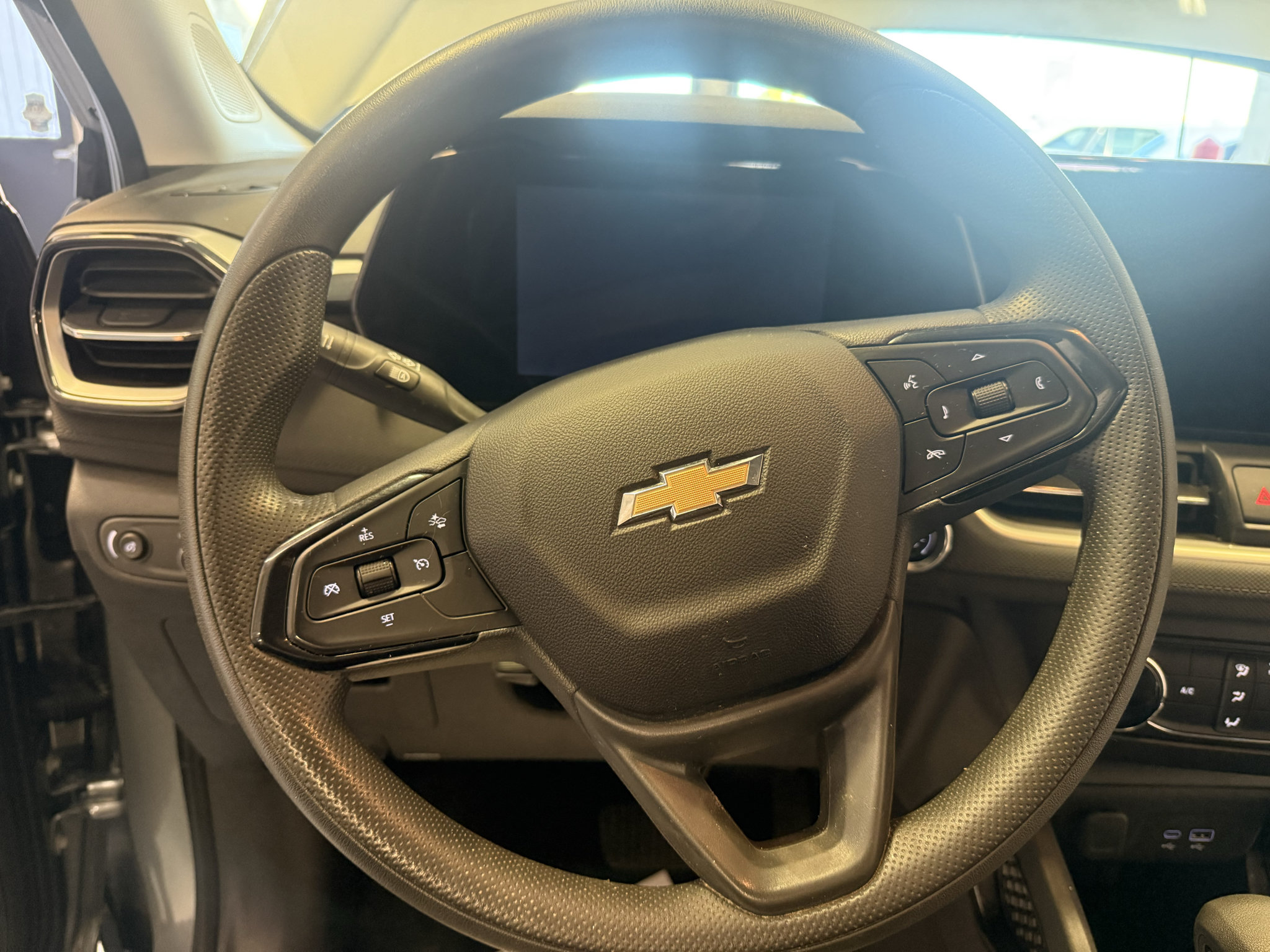 Used 2025 Chevrolet TrailBlazer LS w/ LS Convenience Package AWD/4WD image 20