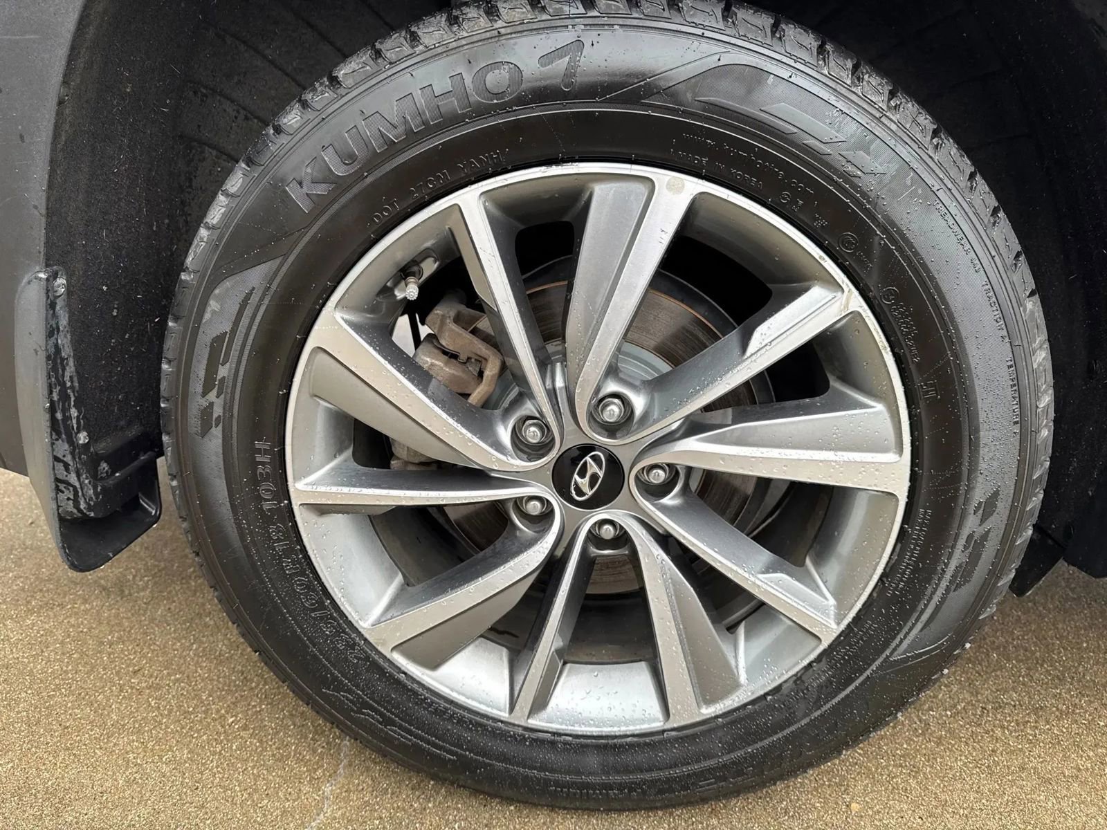 Used 2019 Hyundai Santa Fe AWD image 10