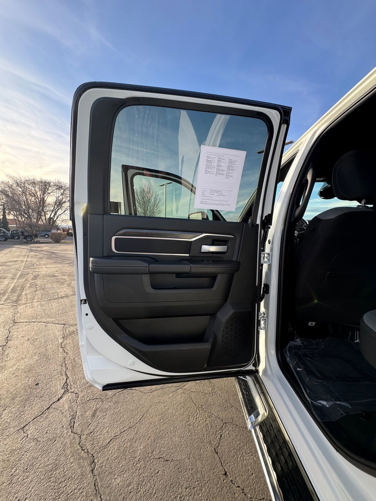 Used 2024 RAM 2500 Big Horn image 25