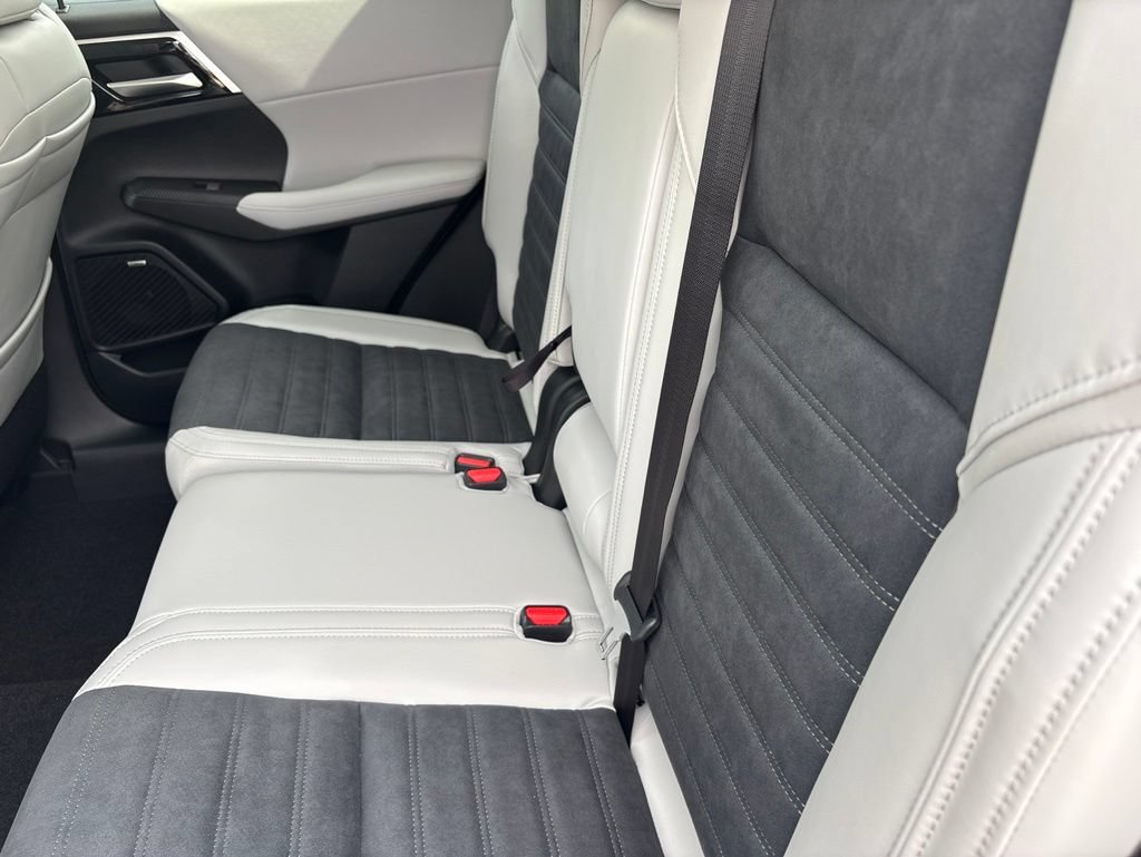 New 2026 Mitsubishi Outlander SE FWD image 30