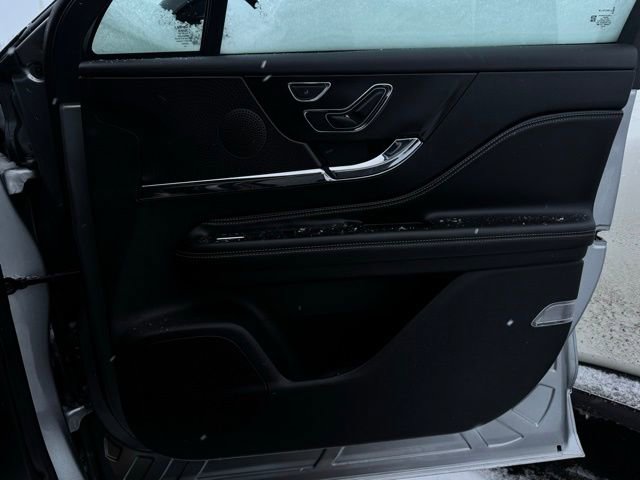 Certified 2023 Lincoln Corsair AWD w/ Equipment Group 101A image 18