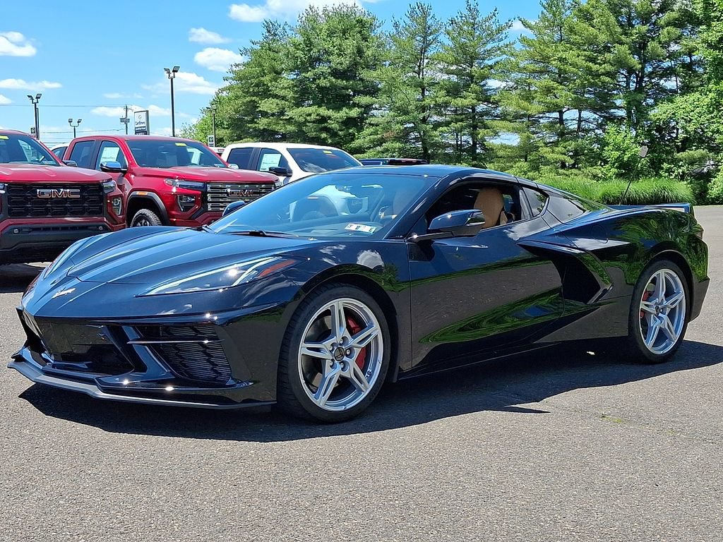 Used 2022 Chevrolet Corvette Stingray Premium Cpe w/ Z51 Performance Package RWD image 3