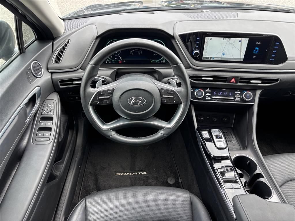 Used 2023 Hyundai Sonata Limited w/ Cargo Package FWD image 14